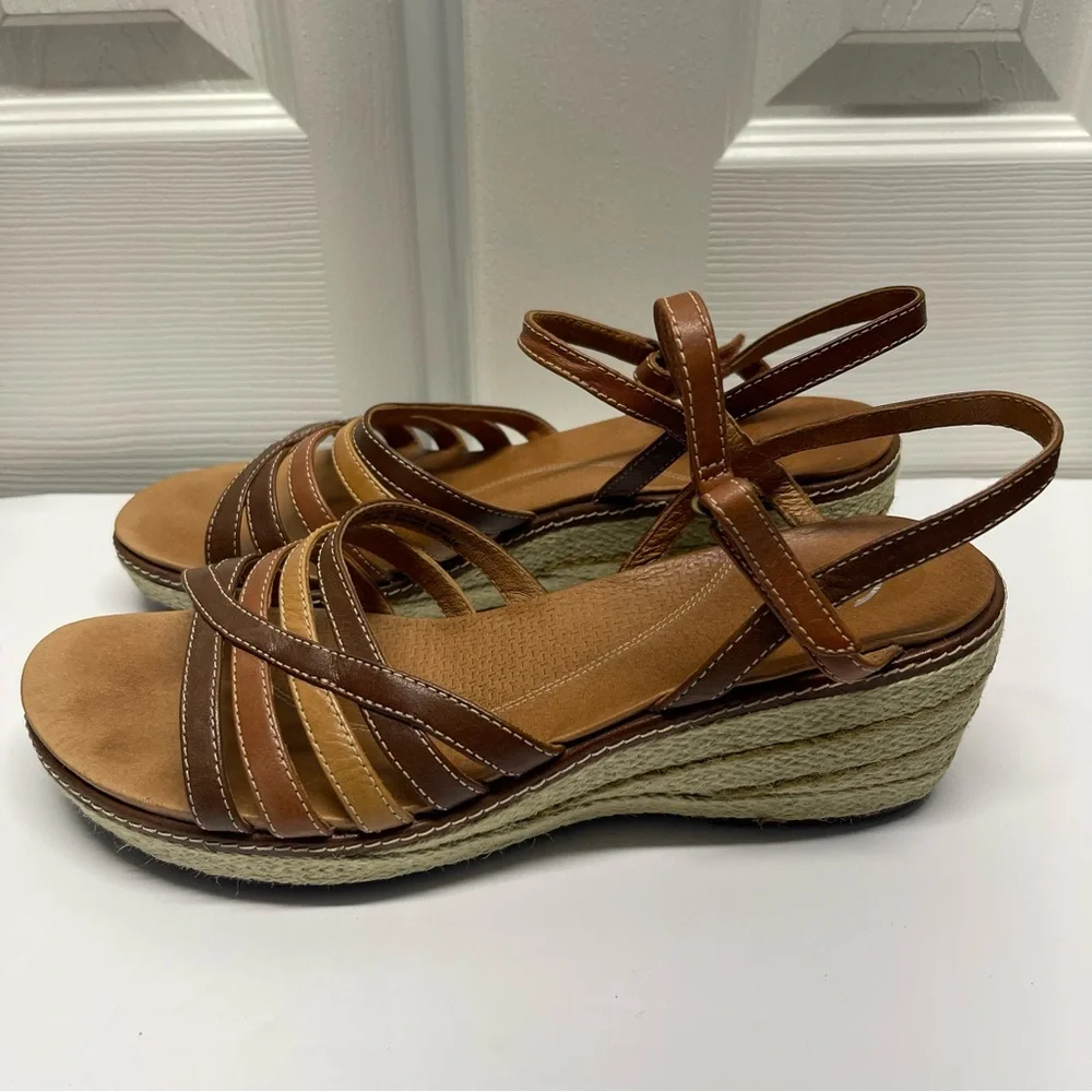 Clark’s Artisan Brown & Tan Strappy Espadrille Wedge Sandal  Size 10M